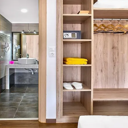 Emmanouela's Apts Appartement